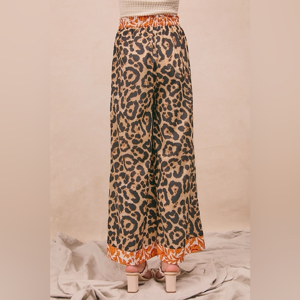 BiBi Leopard Print With Contrast Banded Wide Pants - Picture 3 of 10